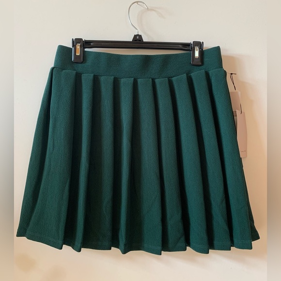 if it were me Dresses & Skirts - If It Were Me Women’s school mini Green pleated skirt L NWT